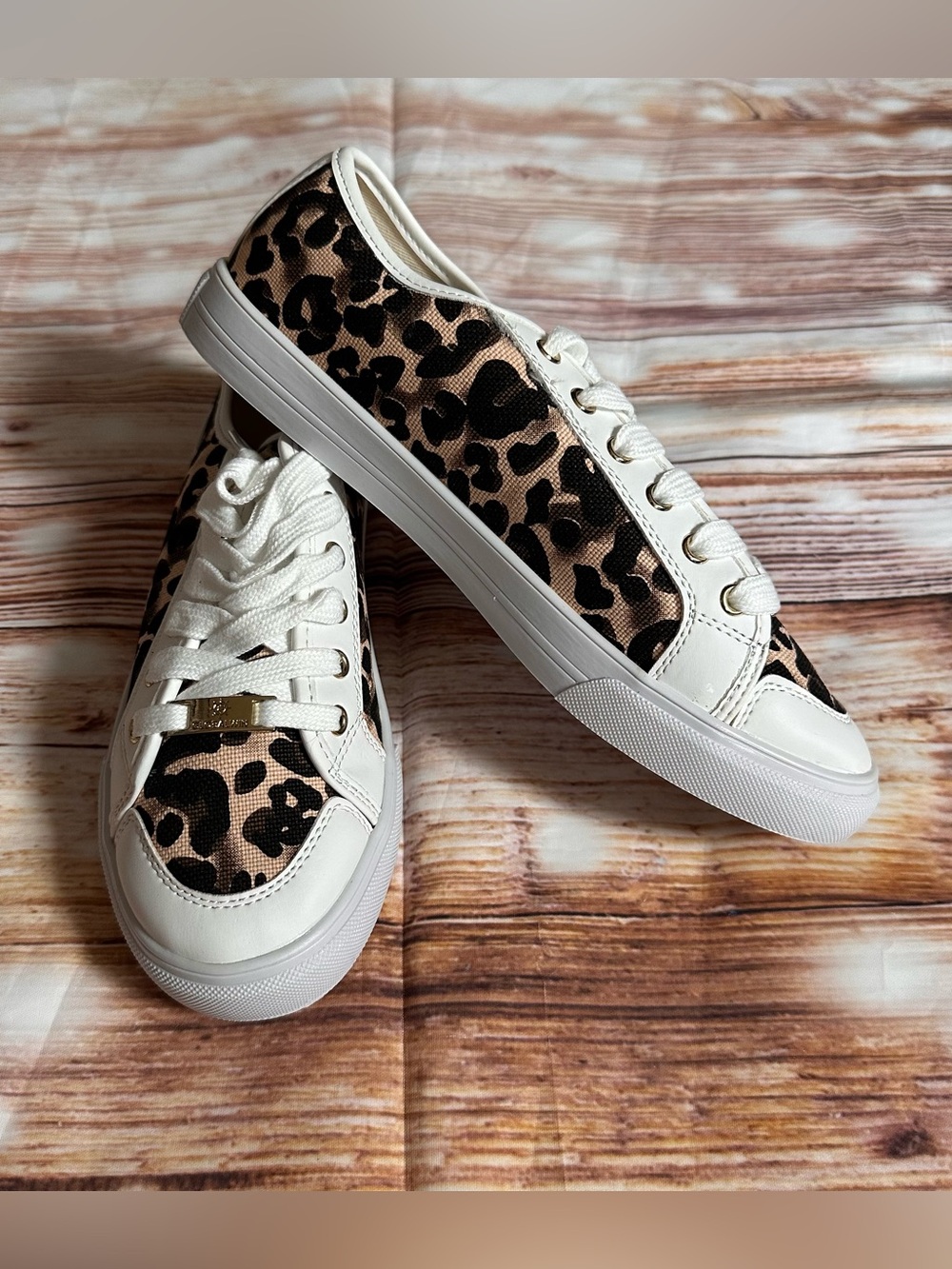 Amazon Global Win Leopard Animal Print Fashion Canvas Sneakers Size 7.5 NIB